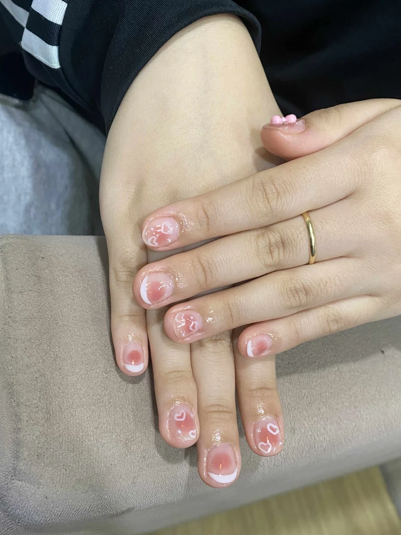Sunset chrome and pearl accent nails by LENA